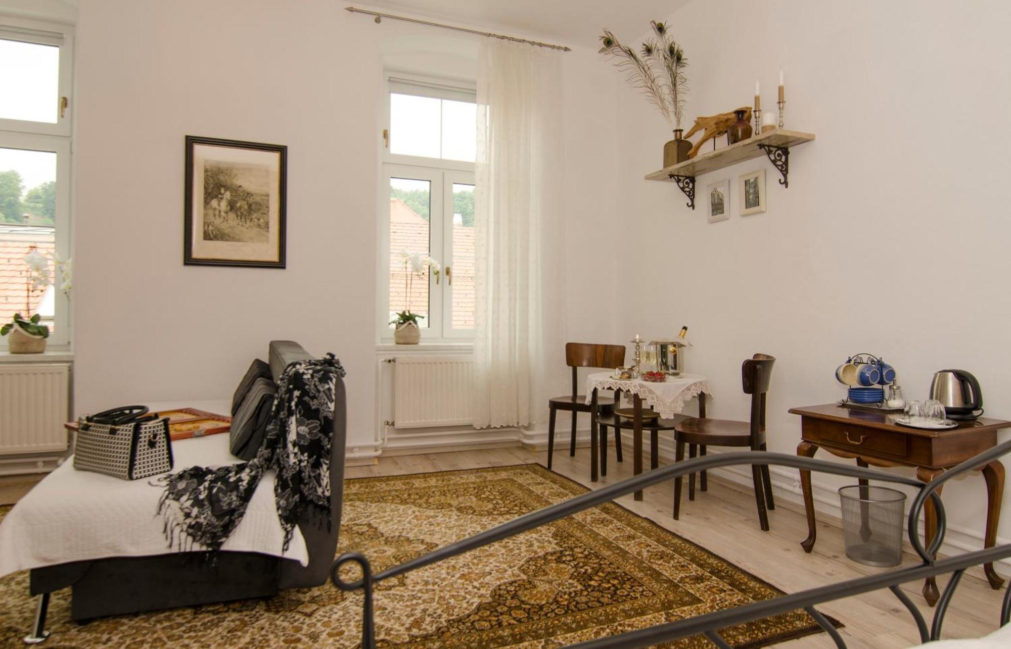 Trubarjev Art Boutique Hotel Lasko Ruang foto